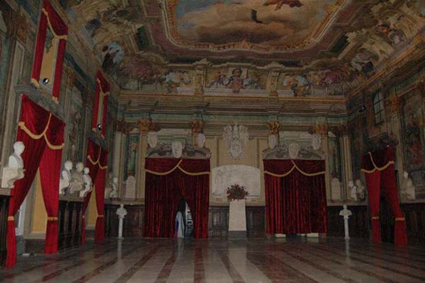 Intero Maschio Angioino Napoli